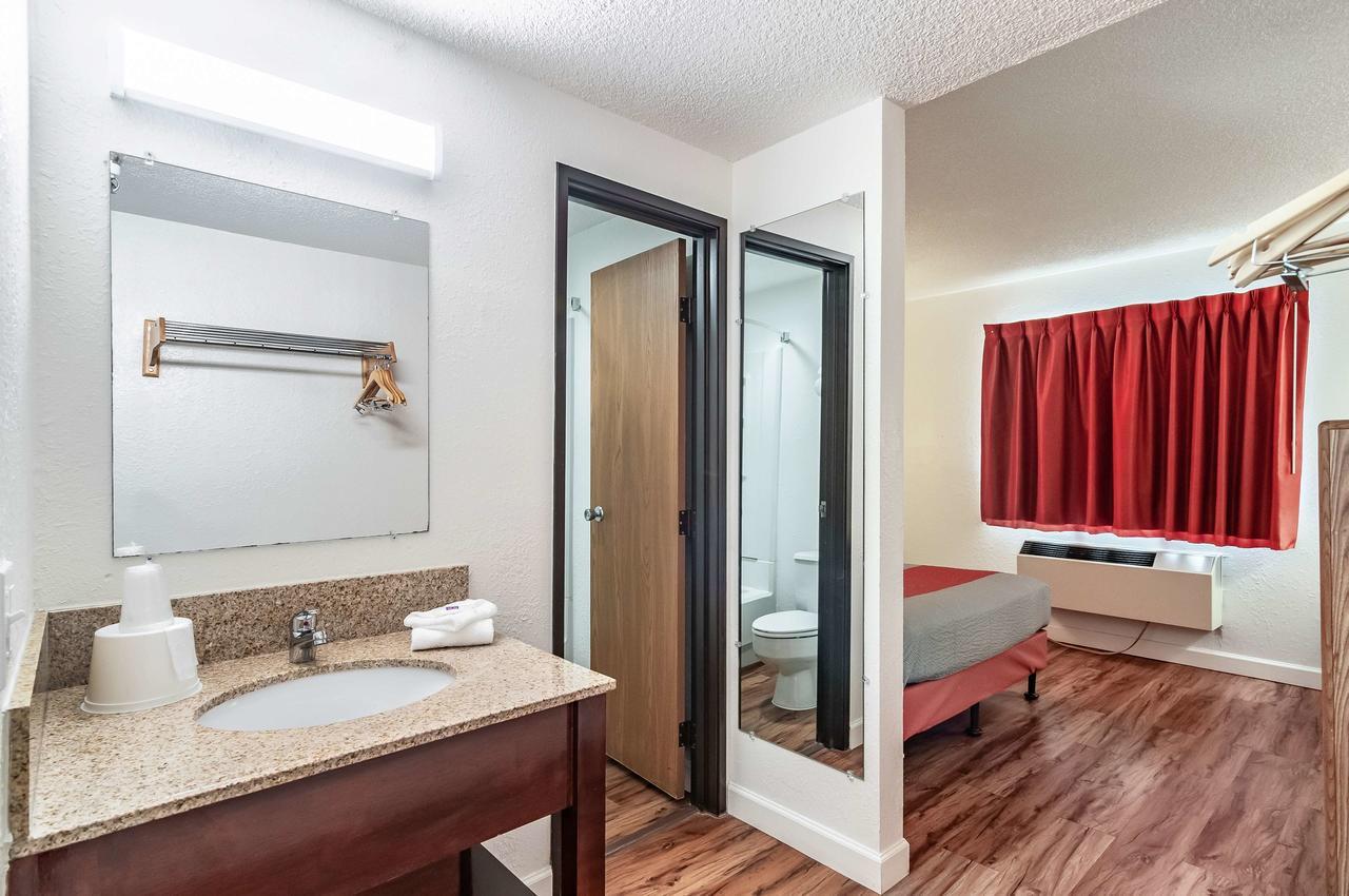 Motel 6-Naperville, Il ภายนอก รูปภาพ
