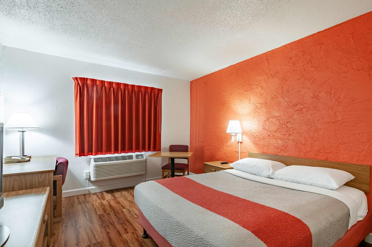 Motel 6-Naperville, Il ภายนอก รูปภาพ